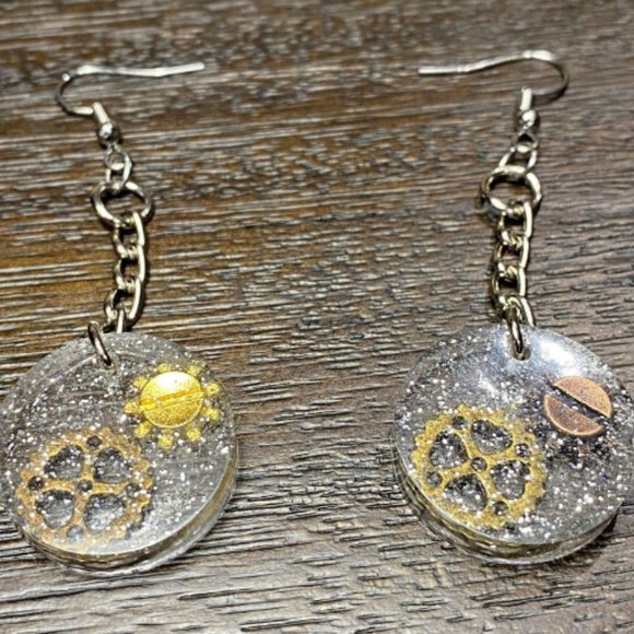 Clear Resin Gears - Picture 1 of 3